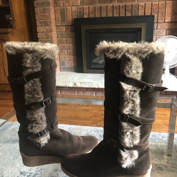 Aquatalia,brown suede boots. - Picture 3 of 5